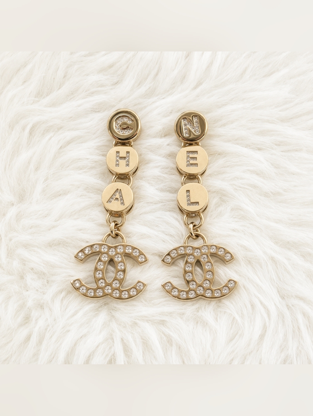 💫 Chanel Logo Dangle Earrings 💫